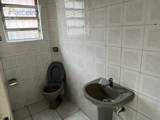 Sala com 50m², para alugar, no bairro Vila Ivone em São Paulo