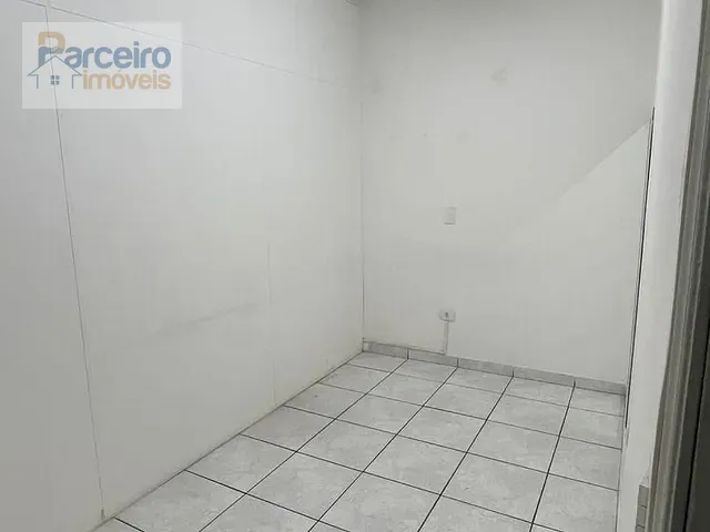 Sala com 50m², para alugar, no bairro Vila Ivone em São Paulo