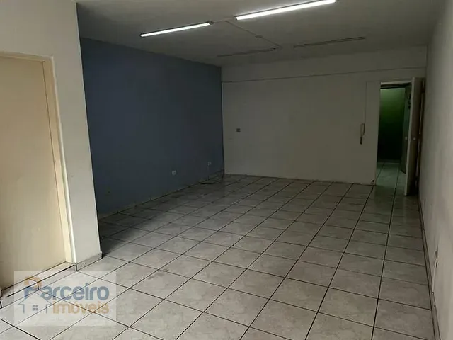 Sala com 50m², para alugar, no bairro Vila Ivone em São Paulo