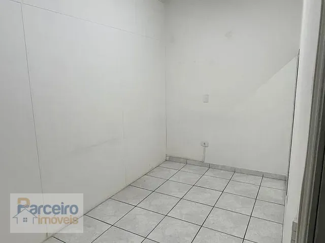 Sala com 50m², para alugar, no bairro Vila Ivone em São Paulo