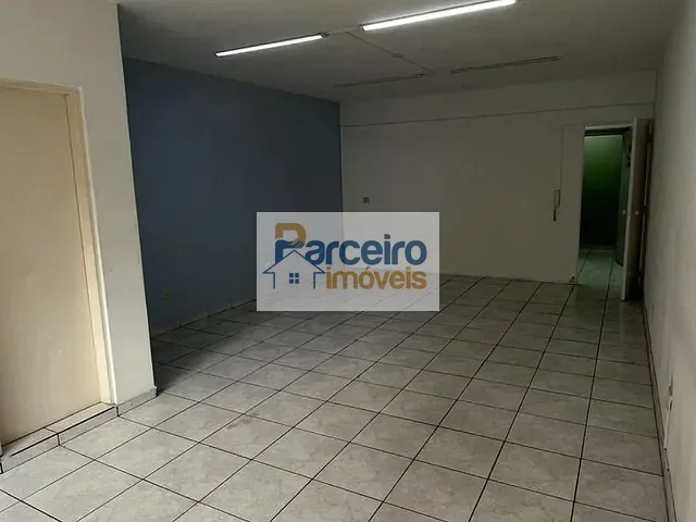 Sala com 50m², para alugar, no bairro Vila Ivone em São Paulo