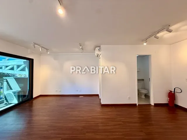 Sala à venda ou para alugar, no bairro Alto da Lapa em São Paulo