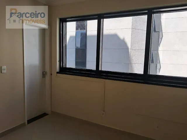 Sala com 34m², para alugar, no bairro Vila Gomes Cardim em São Paulo