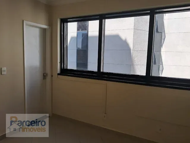 Sala com 34m², para alugar, no bairro Vila Gomes Cardim em São Paulo