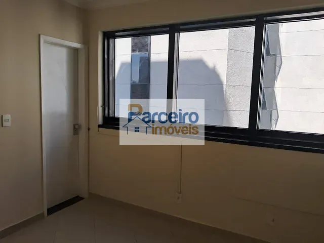 Sala com 34m², para alugar, no bairro Vila Gomes Cardim em São Paulo