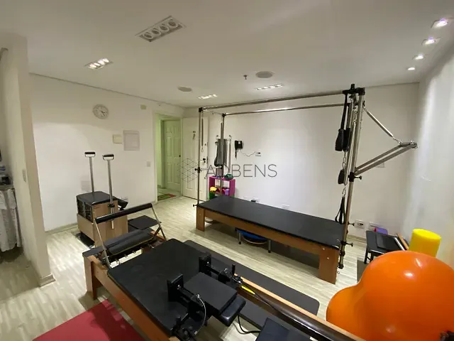 Sala à venda, no bairro Pinheiros em São Paulo