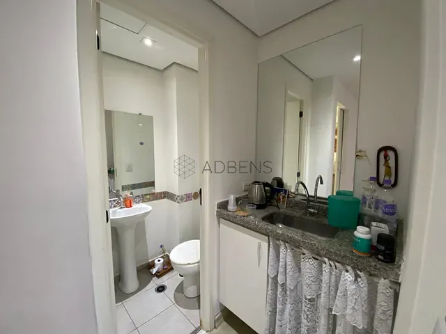 Sala à venda, no bairro Pinheiros em São Paulo