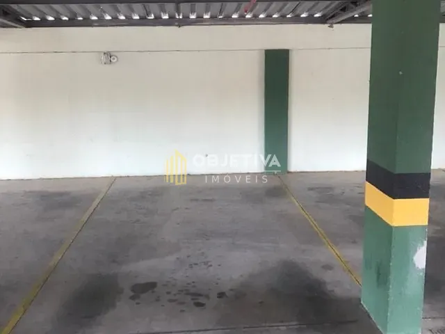 Sala à venda, no bairro Menino Deus em Porto Alegre