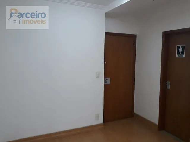 Sala com 34m², para alugar, no bairro Carrão em São Paulo