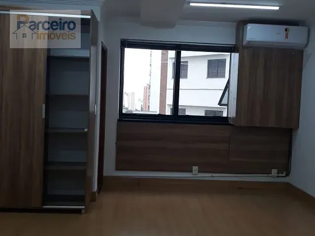 Sala com 34m², para alugar, no bairro Carrão em São Paulo