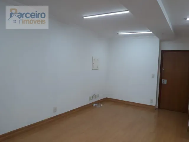 Sala com 34m², para alugar, no bairro Carrão em São Paulo