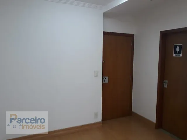 Sala com 34m², para alugar, no bairro Carrão em São Paulo