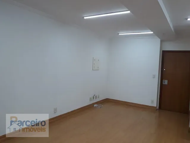 Sala com 34m², para alugar, no bairro Carrão em São Paulo