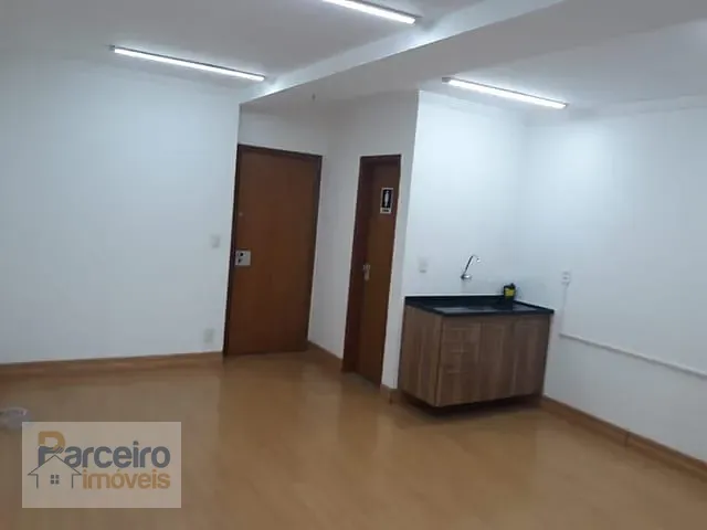 Sala com 34m², para alugar, no bairro Carrão em São Paulo