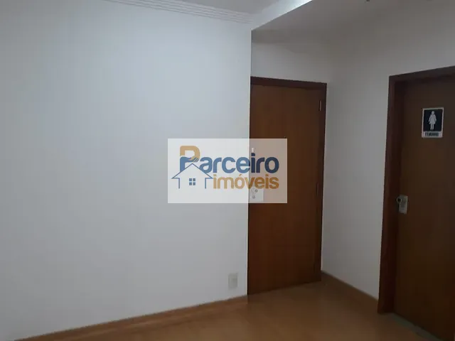 Sala com 34m², para alugar, no bairro Carrão em São Paulo
