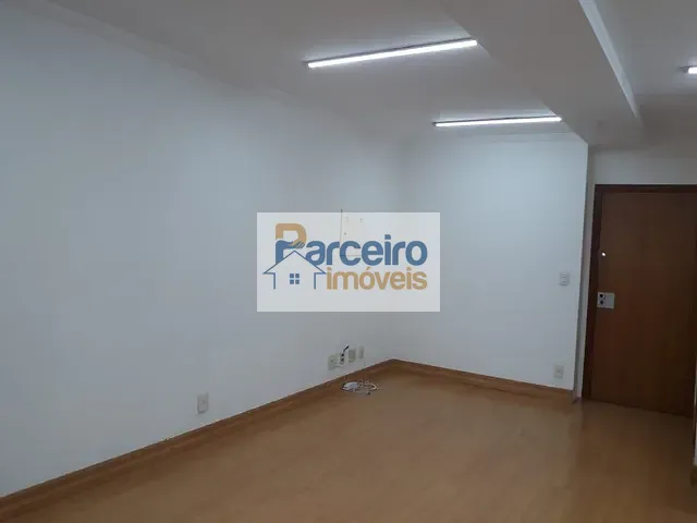 Sala com 34m², para alugar, no bairro Carrão em São Paulo