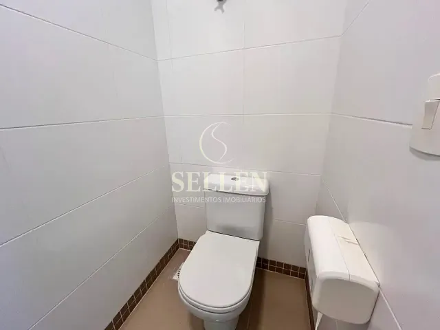 Sala para alugar, no bairro Ariribá em Balneário Camboriú