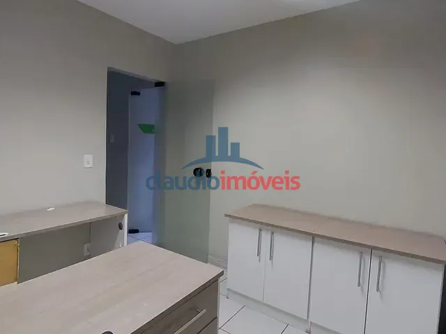 Sala para alugar, no bairro Ano Bom em Barra Mansa