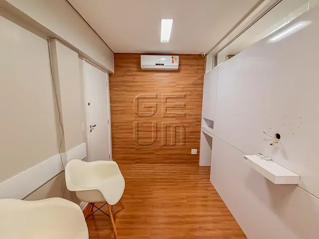 Sala com 80m², para alugar, no bairro Centro em Londrina