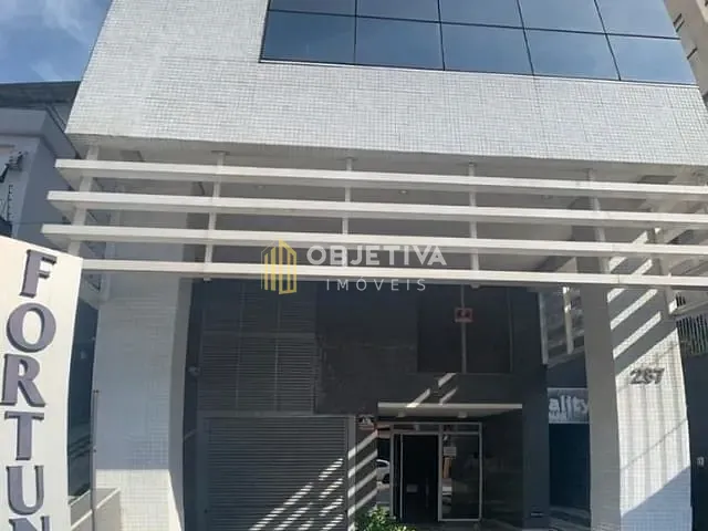 Sala à venda, no bairro Auxiliadora em Porto Alegre
