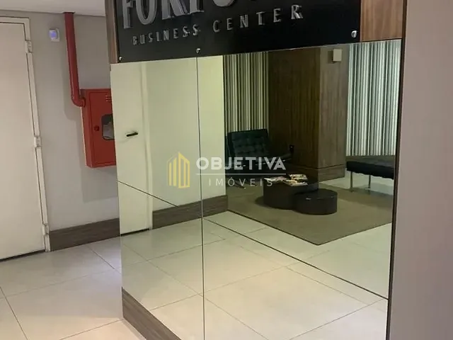 Sala à venda, no bairro Auxiliadora em Porto Alegre