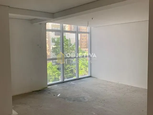 Sala à venda, no bairro Auxiliadora em Porto Alegre