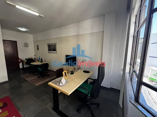 Sala à venda, no bairro Centro em Barra Mansa