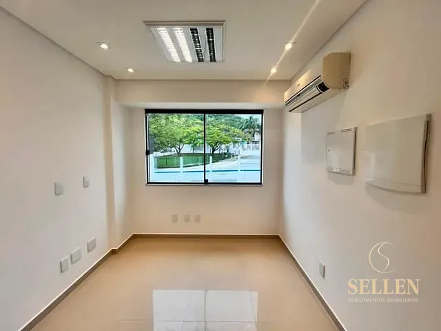 Sala para alugar, no bairro Ariribá em Balneário Camboriú