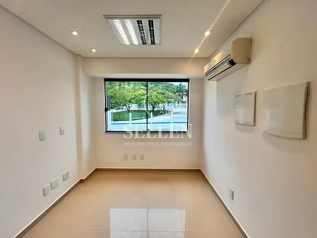Sala para alugar, no bairro Ariribá em Balneário Camboriú