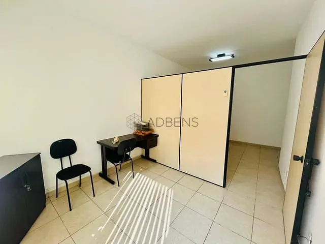 Sala à venda, no bairro República em São Paulo