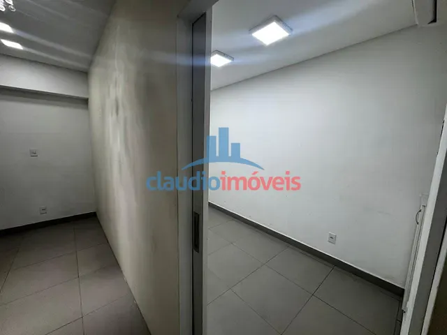 Sala à venda, no bairro Centro em Barra Mansa