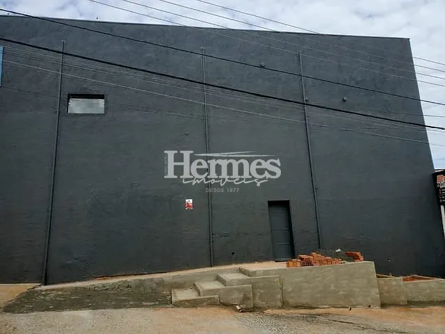 Sala com 300m², para alugar, no bairro Santa Cecília em Paulínia