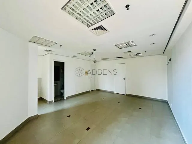 Sala para alugar, no bairro Itaim Bibi em São Paulo