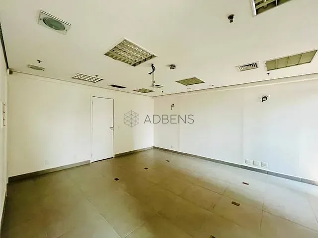 Sala para alugar, no bairro Itaim Bibi em São Paulo