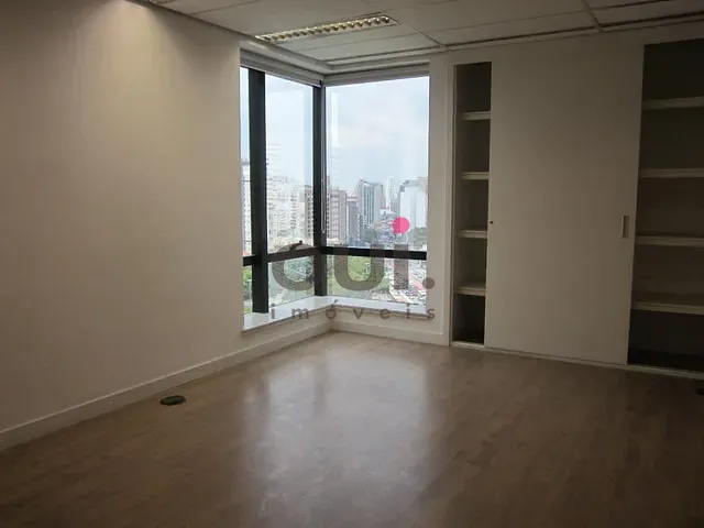Sala à venda ou para alugar, no bairro Paraíso em São Paulo