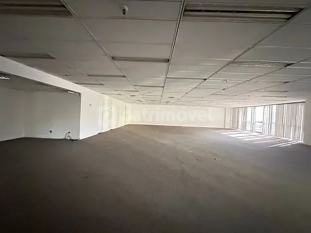 Andar corporativo com 667m², para alugar, no bairro Centro em Rio de Janeiro