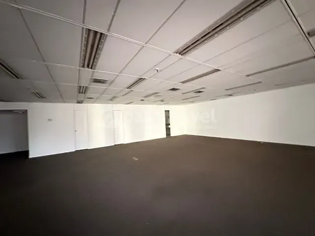 Andar corporativo com 667m², para alugar, no bairro Centro em Rio de Janeiro