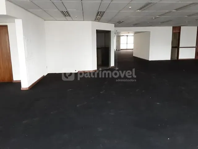 Andar corporativo com 667m², para alugar, no bairro Centro em Rio de Janeiro