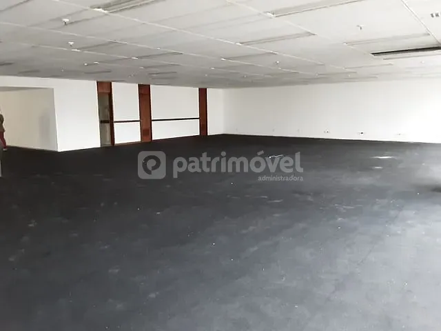 Andar corporativo com 667m², para alugar, no bairro Centro em Rio de Janeiro