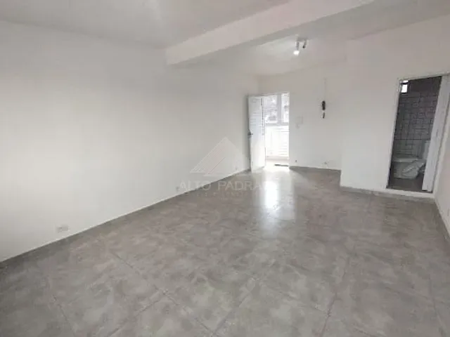 Sala com 20m², para alugar, no bairro Vila Augusto em Mauá