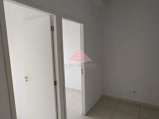 Sala com 20m², para alugar, no bairro Vila Augusto em Mauá