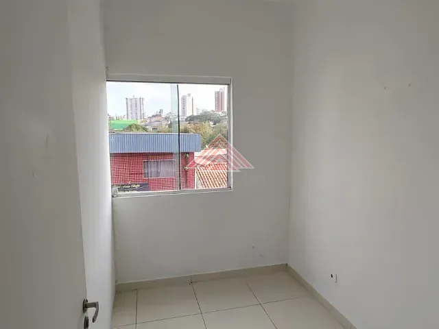 Sala com 20m², para alugar, no bairro Vila Augusto em Mauá