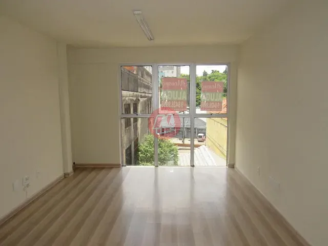 Sala com 53m², para alugar, no bairro Azenha em Porto Alegre