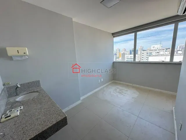 Sala para alugar, no bairro Praia da Costa em Vila Velha