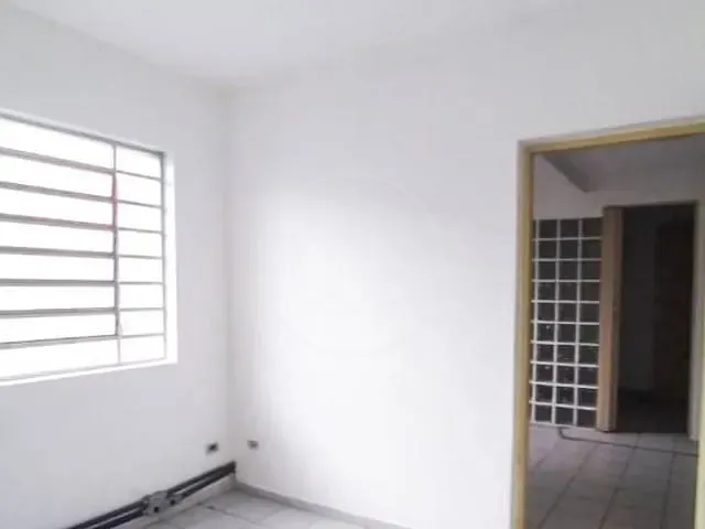 Sala com 30m², para alugar, no bairro Cidade Dutra em São Paulo