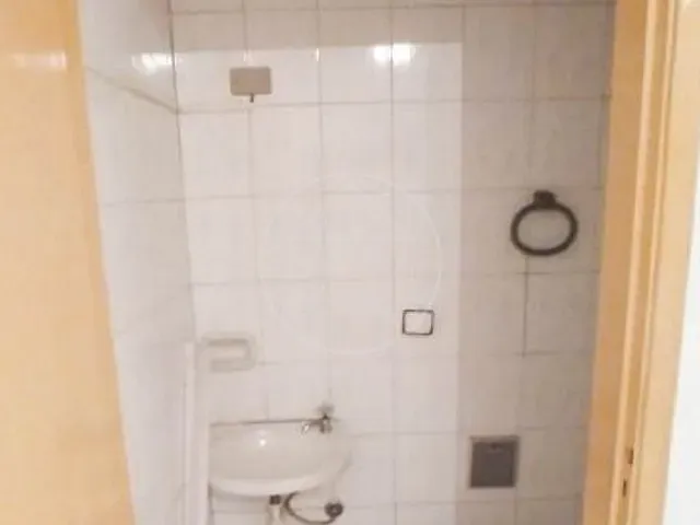 Sala com 30m², para alugar, no bairro Cidade Dutra em São Paulo