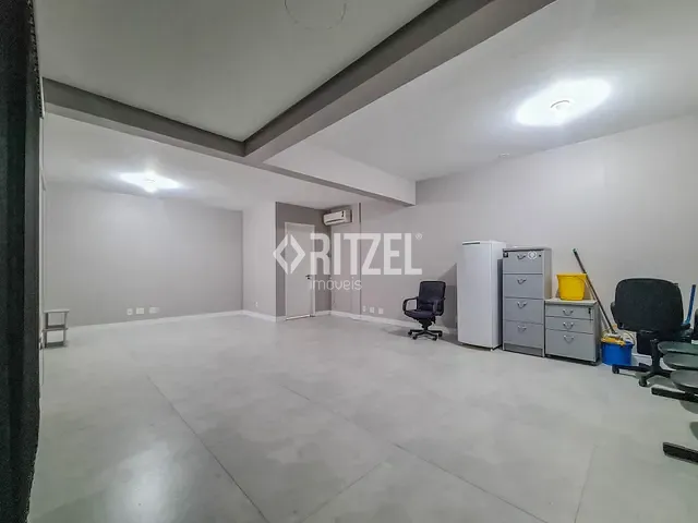 Sala com 41m², à venda, no bairro Pátria Nova em Novo Hamburgo