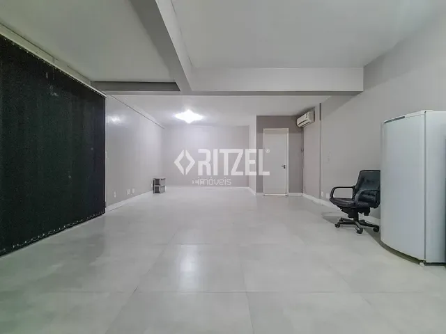 Sala com 41m², à venda, no bairro Pátria Nova em Novo Hamburgo