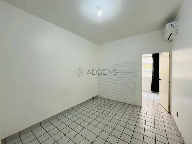 Sala à venda ou para alugar, no bairro República em São Paulo