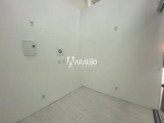 Sala para alugar, no bairro Centro em Itajaí